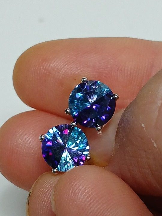 BEAUTIFUL ALEXANDERITE STERLING SILVER