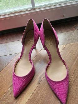 Vince Camuto Fuchsia Snakeskin D'Orsay Heels - Size 7 1/2