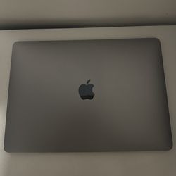 2020 MacBook Air 13” 8gb ( Space Gray )