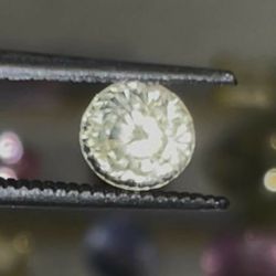 1.05Ct Natural Unheated White/ Light Yellow Sri Lankan Sapphire