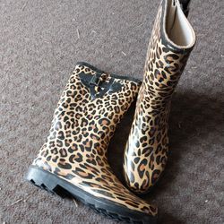 Leopard Print Rain Boots - SIZE 8/9