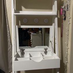 small vanity mirror desk