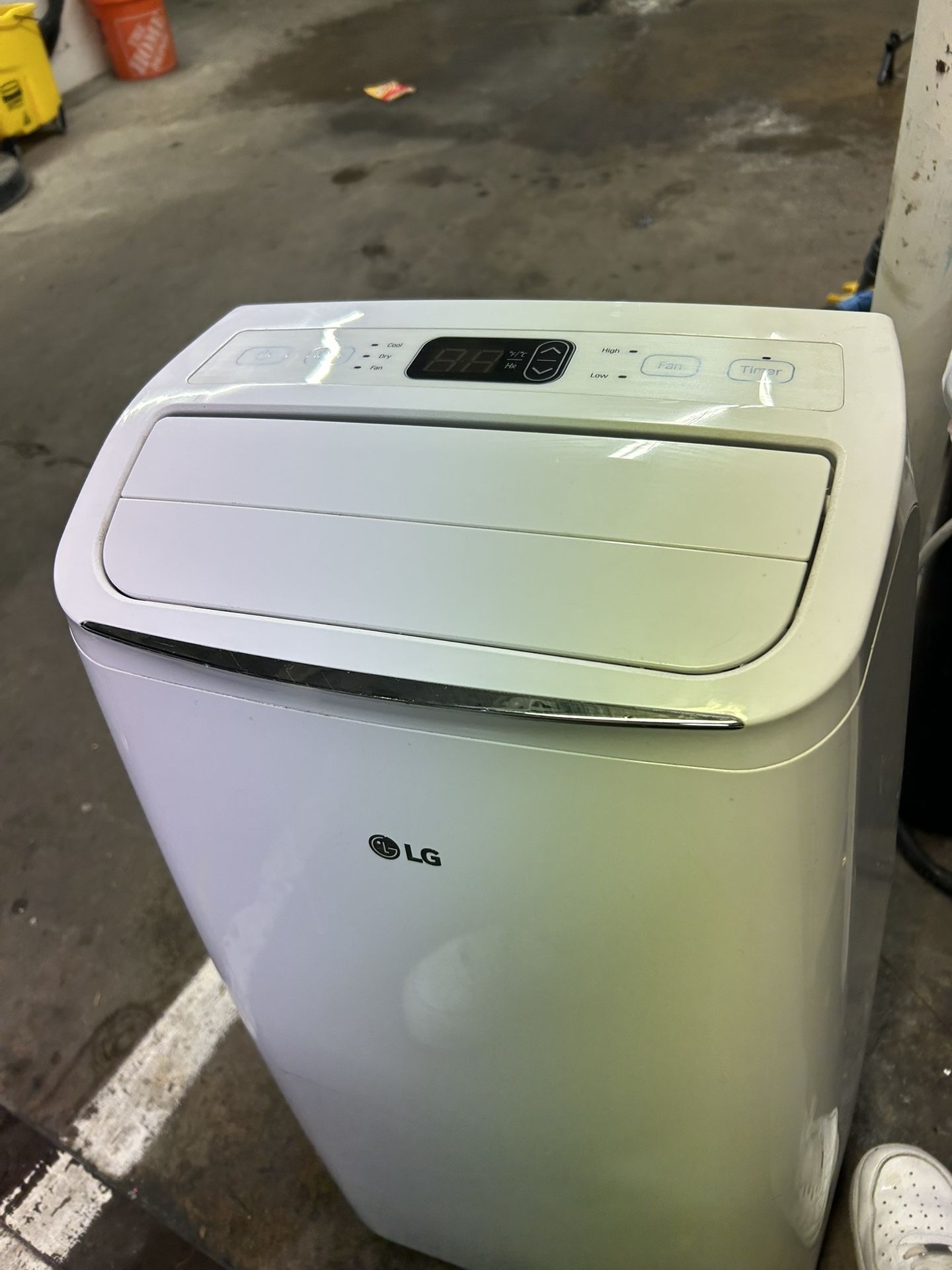 LG 10,000 BTU Air Conditioner With Remote