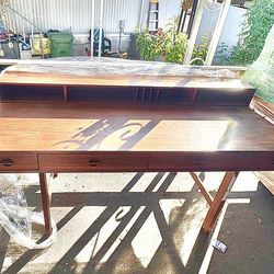 Like New Wood Desk