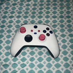 White XBox Wireless Controller With Pink Buttons 