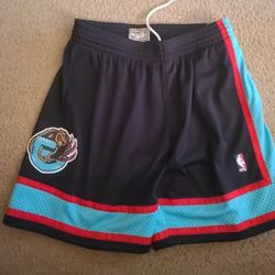 Memphis Grizzlies Men's Shorts Large Vancouver L Ja Morant Mike Bibby Shareef Abdur-Rahim Jaren Jackson Jr. Bryant Reeves Mitchell & Ness 