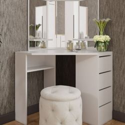 $75 - Vanity Table With Mirrors 