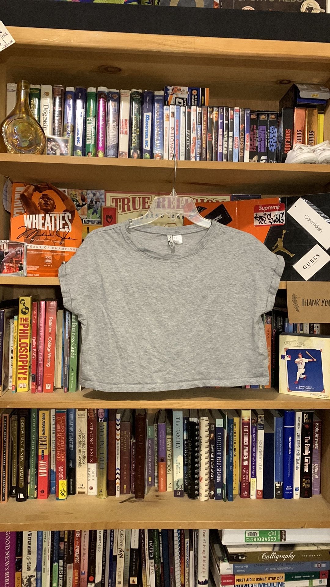 DIVIDED by H&M-women’s gray short sleeved crop tee-shirt