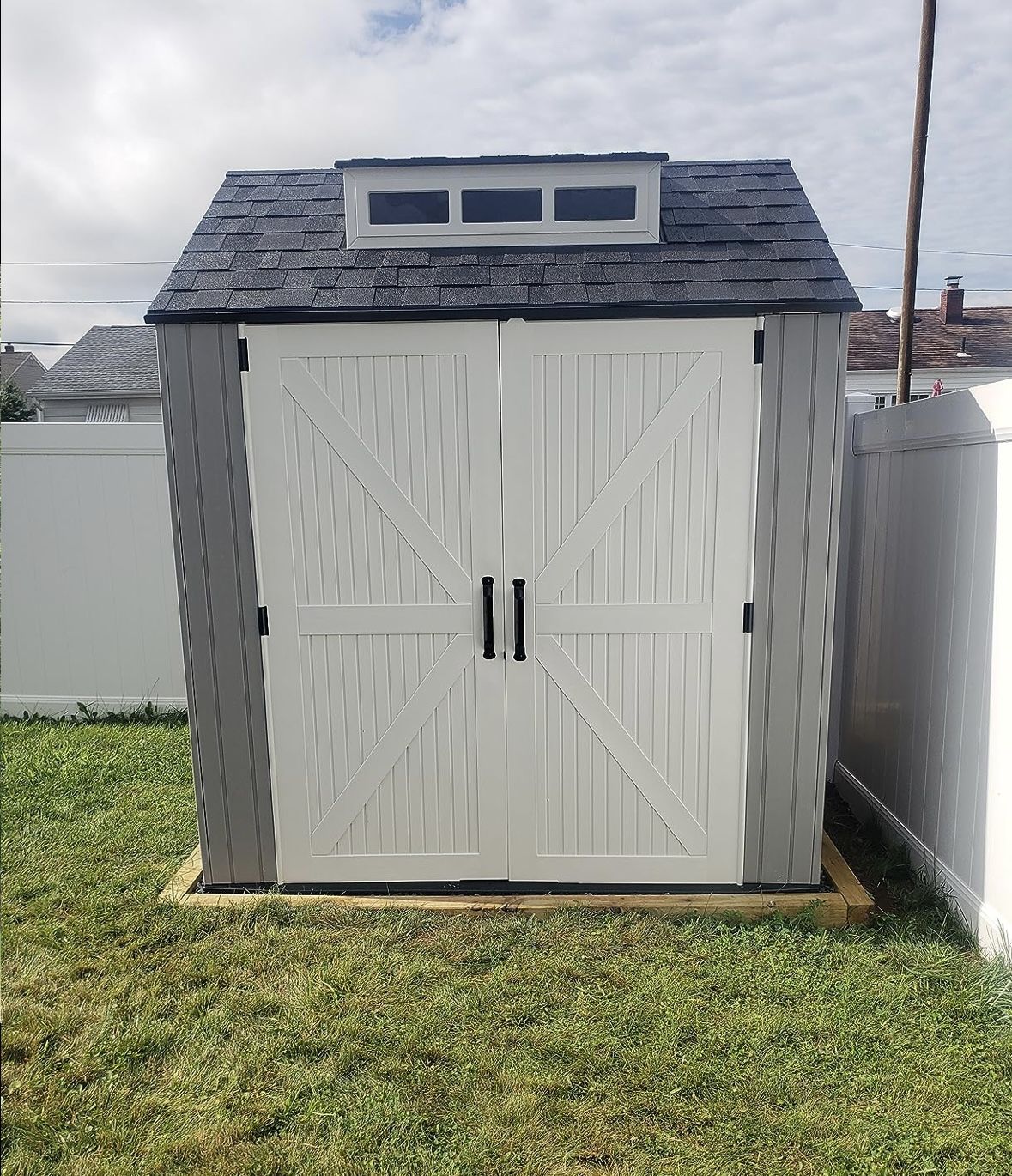 Rubbermaid Resin Outdoor Storage Shed With Floor (7 X 7 Ft), Weather Resistant, Gray, Organization For Home/Backyard/Garden Tools/Lawn Mower/Bike Stor