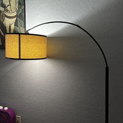 FLOOR LAMP