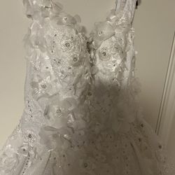 Wedding Dress/Size 8/ White