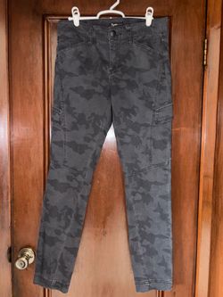 Supplies brand Cargo-Style skinny jeans, Gray Camo (size 4)