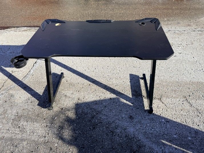 Black Gaming  Desk
