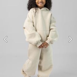 Comfrt Kids Signature Hoodie and Sweatpants (L)