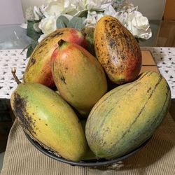 Valencia Pride Mangoes 3 For $5