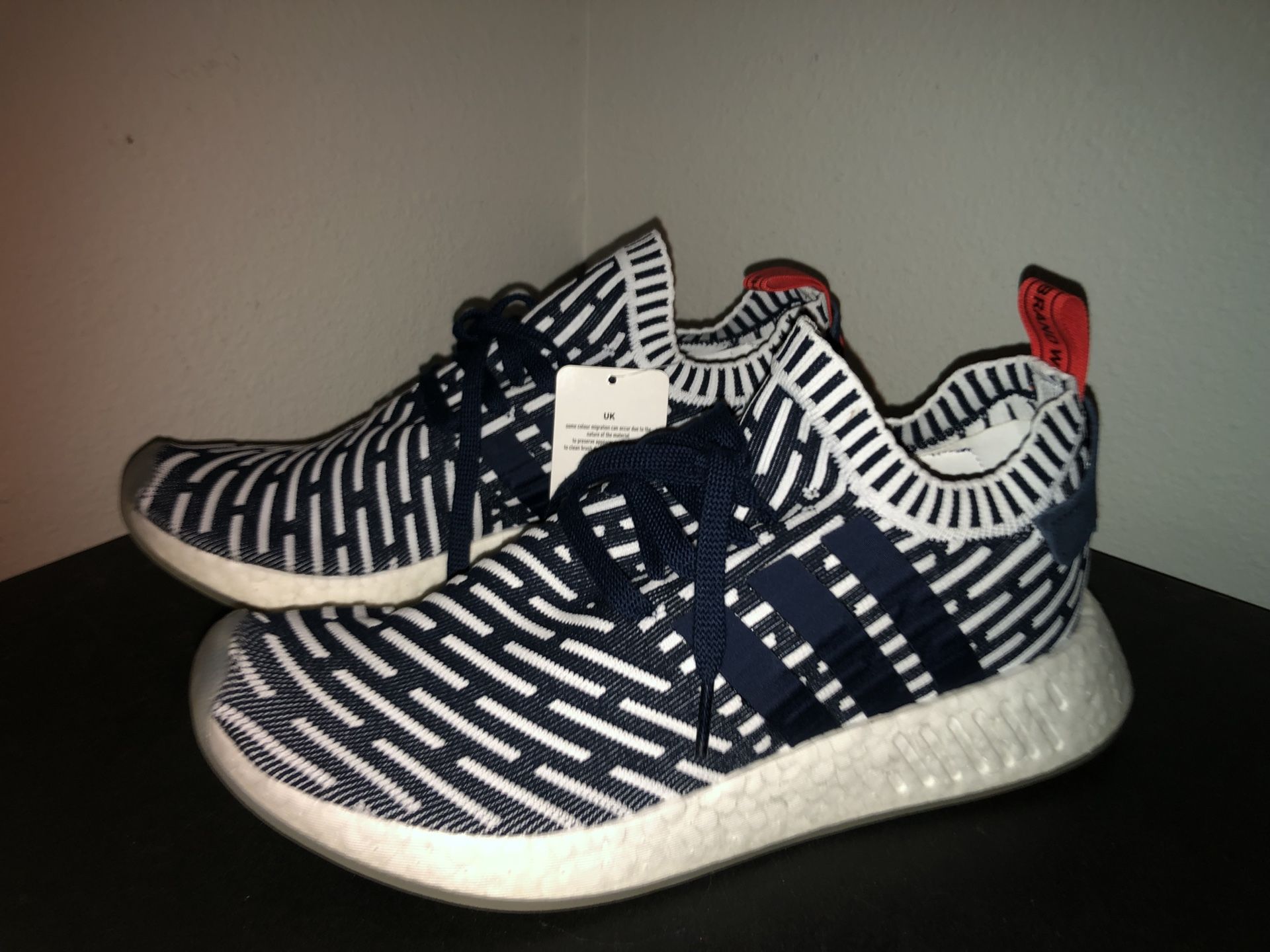 NMD R2 SIZE 9.5