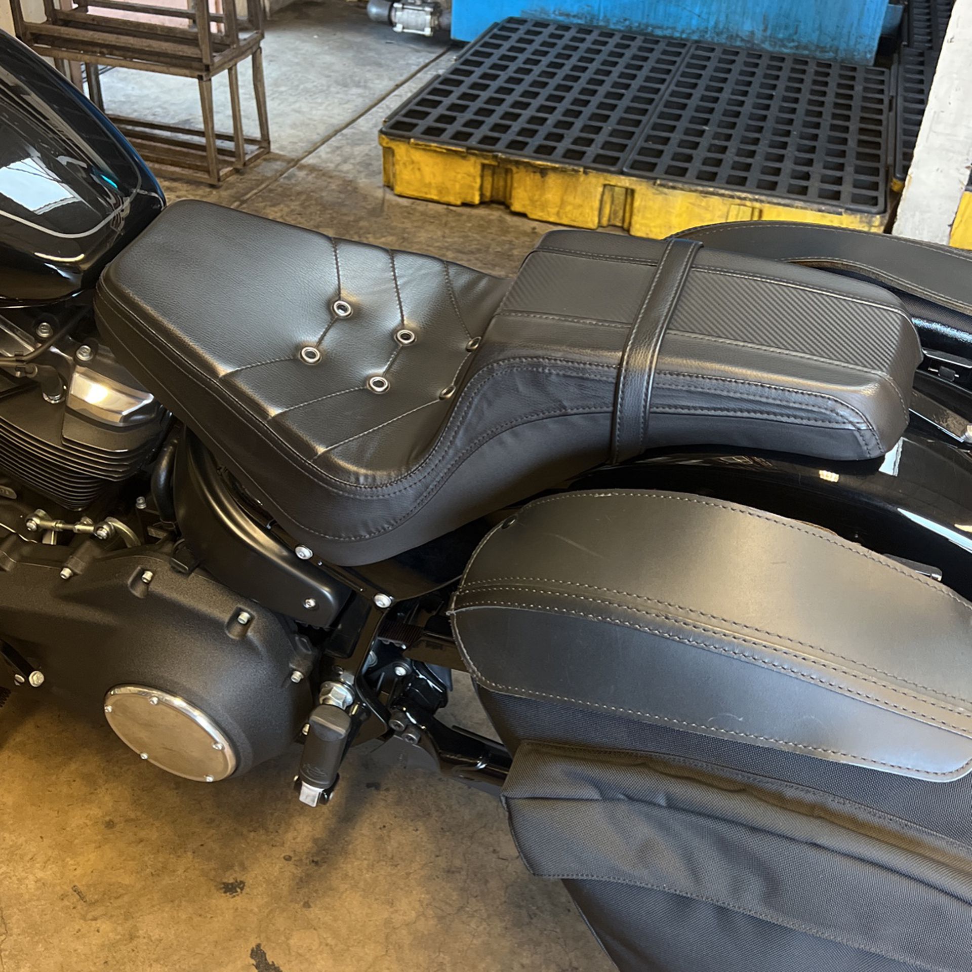 2018-2020 Harley softail Bevel 2 Up Seat 