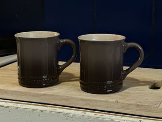 2 Le Creuset Vancouver Mugs – Like New