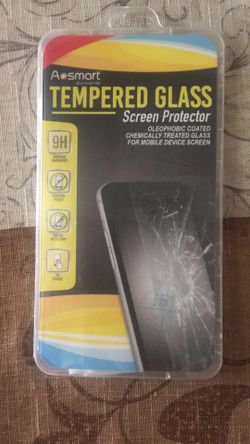 Glass screen protector for iPhone 5