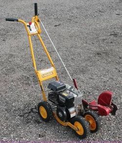 MacLaine Sidewalk Edger