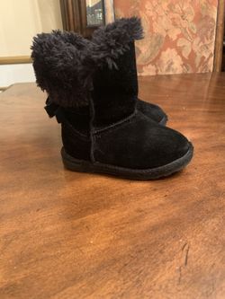 Toddler girl size 6 black boots