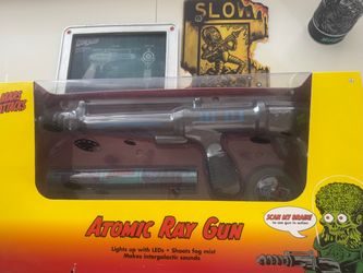 MARS ATTACKS Decor & Prop gun