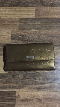 Guess gold  small pursue