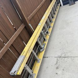 30 Foot Fiberglass Ladder