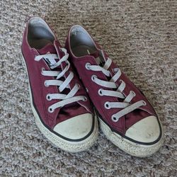Maroon Converse - Size 6