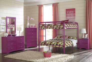 New pink Bunkbed! Bunkbeds here