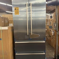 Liebherr CS2082 36in French Door, Freestanding Counter Up Refrigerator