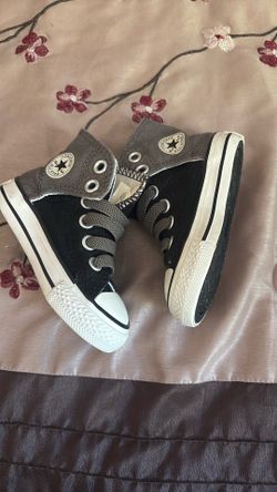 Converse Size 4