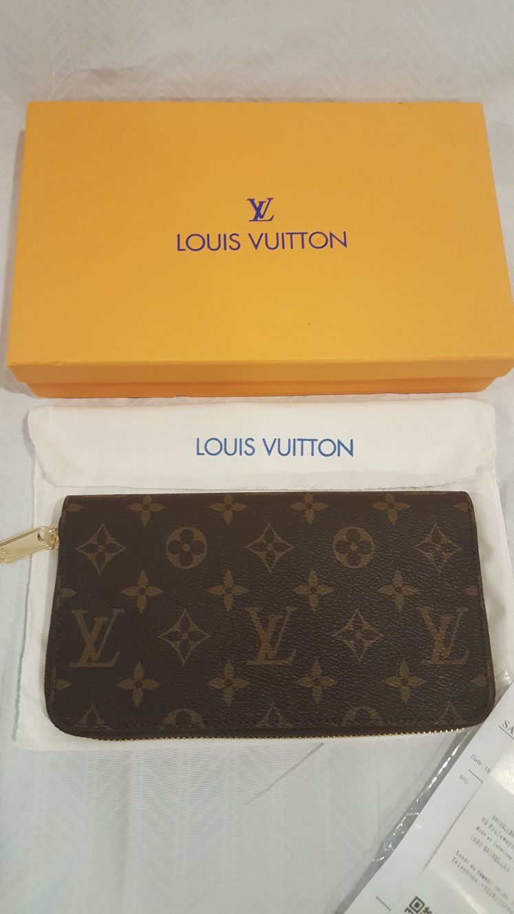 Ví nữ dài họa tiết limited LV louis Vuitton Zippy Wallet Monogram