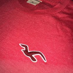 HOLLISTER T-SHIRT