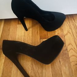 High Heels  (Charlotte Russ