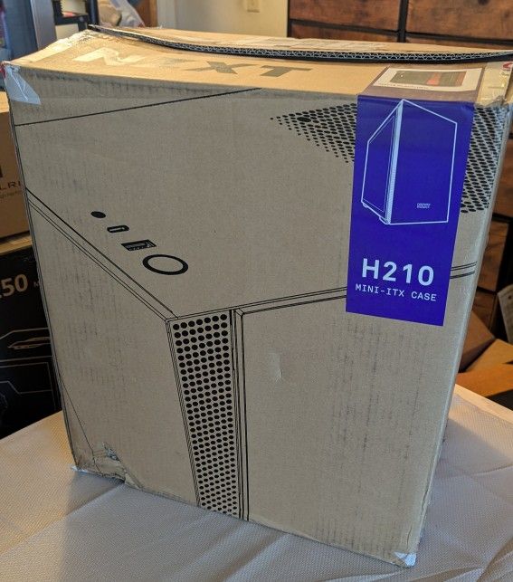NZXT H210 - Mini-ITX PC Gaming Case