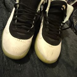 Nike Jordan retro 4Y