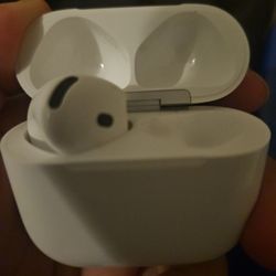Airpods 4 with Noise cancelation