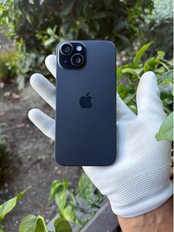 iPhone 15 128 GB Unlocked 89% Battery Health