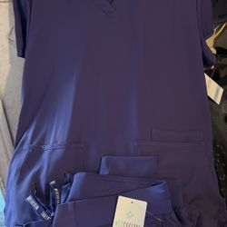 BNWT MED COUTURE SIZE L SET SCRUBS