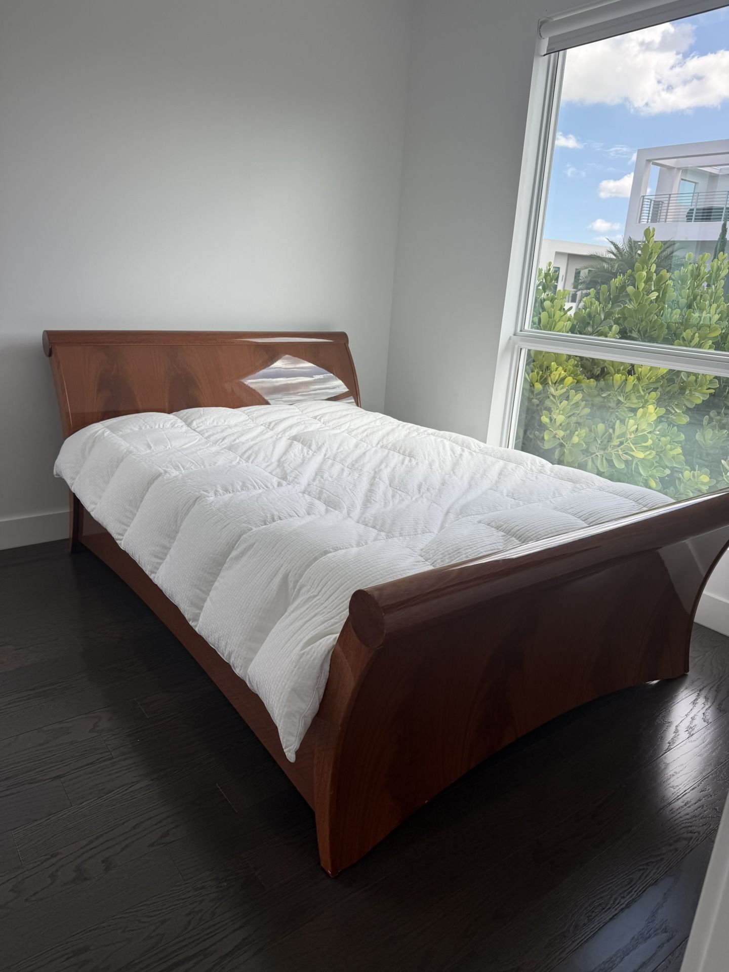 Queen Bed frame, Mattress Free