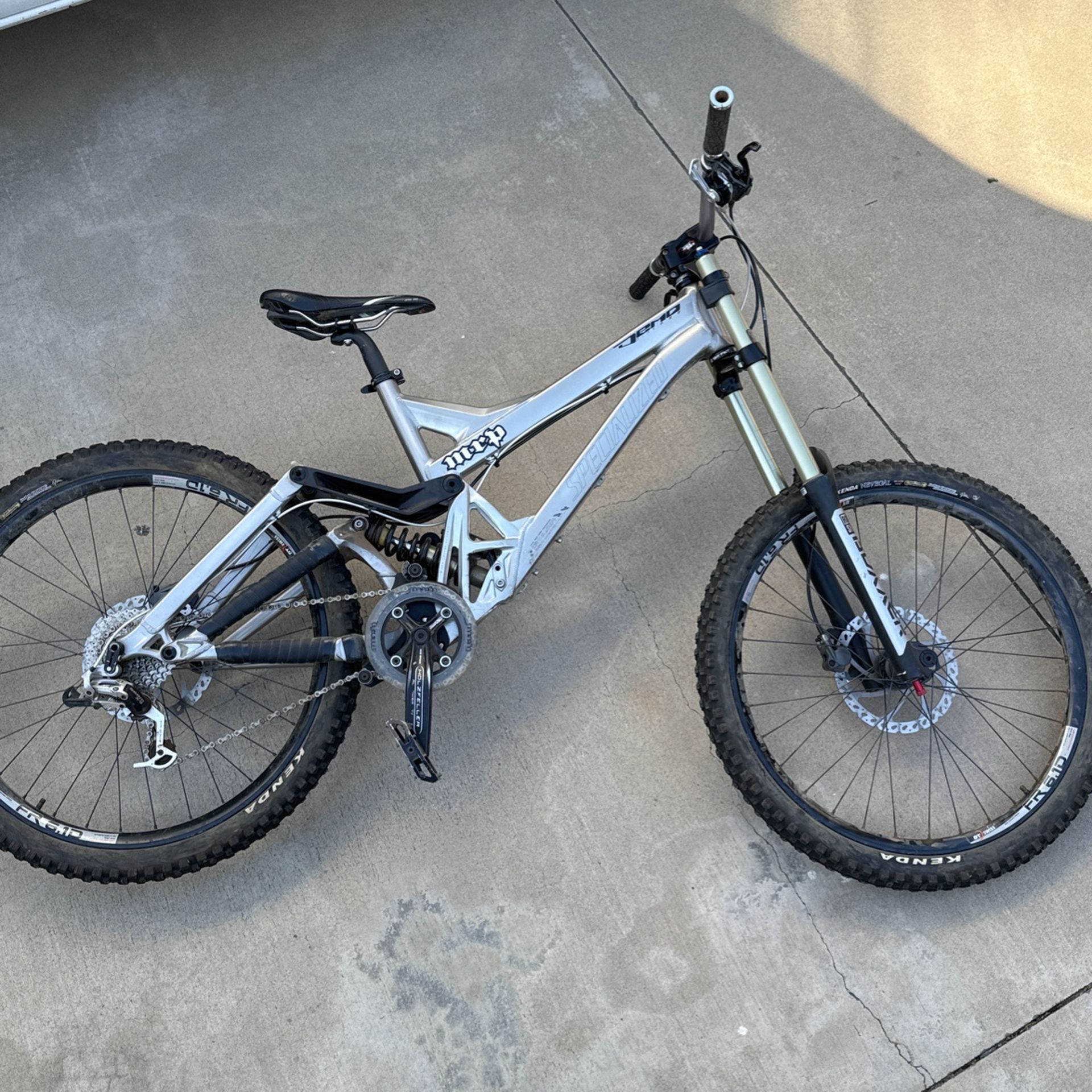 Specialize Demo 9 Downhill Mountain Bike