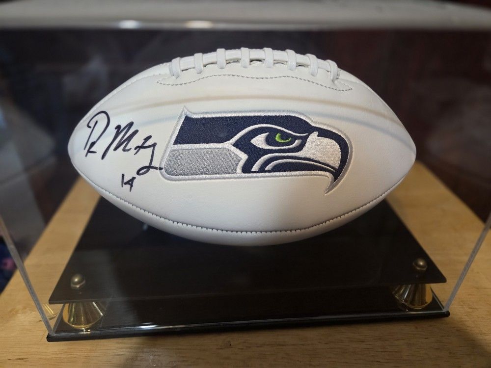 DK Metcalf Autograph Football.