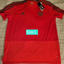 Bayern Munich Training Jersey Size Large 