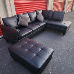 *Free delivery* Black L sectional couch right side w/ ottoman storage like new 2 accent pillow 