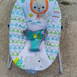 Bright Starts Spinnin’ Safari Vibrating Baby Bouncer Seat, For Infants Ages 0-6 Months