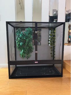Exoterra enclosure 36x36x18