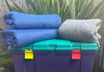 XL Storage Trunk + 2 moving blankets + moving pad