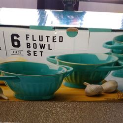 Member's Mark 6 pcs Fluted Bowl Set