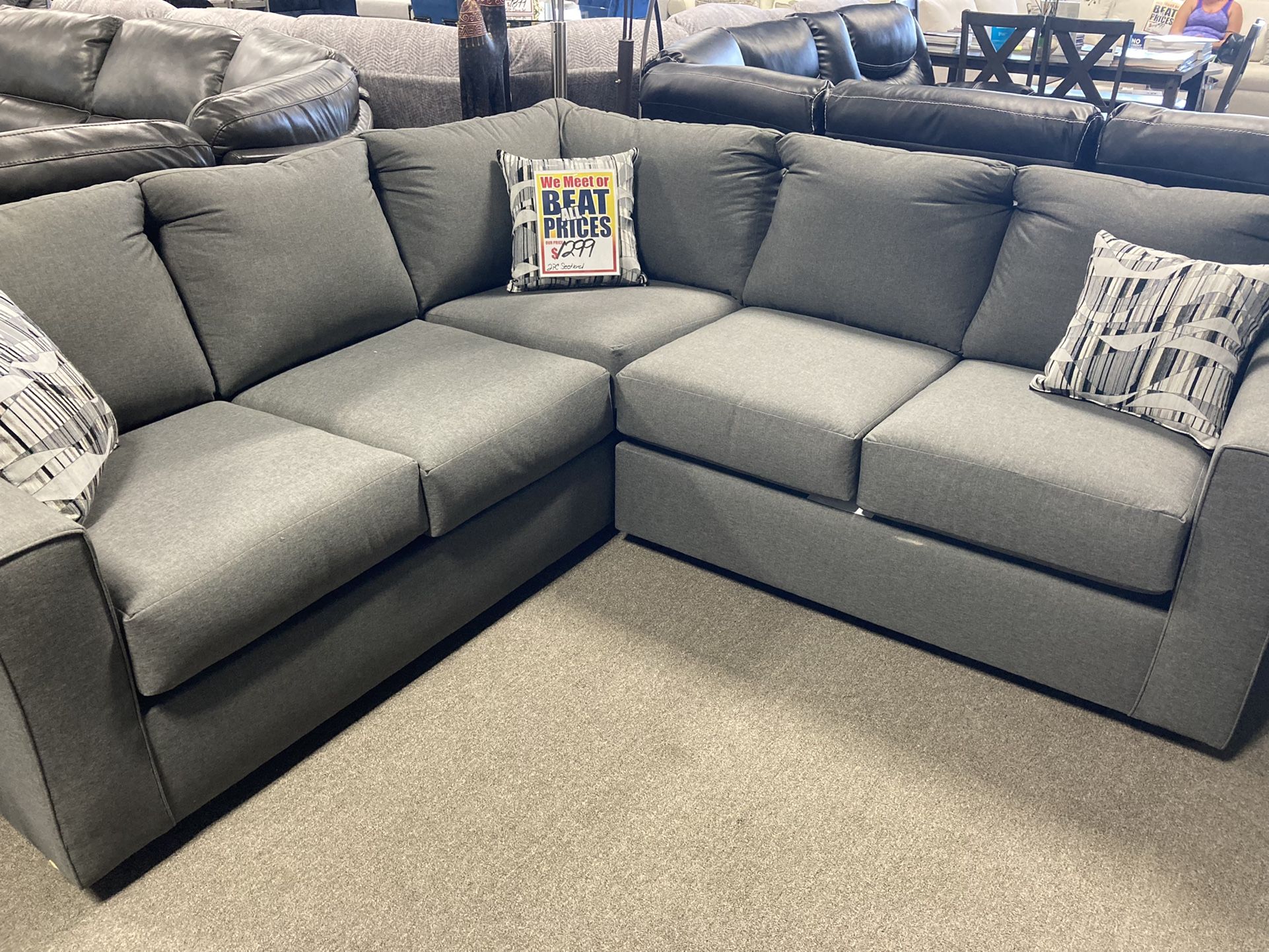 Stunning Sectional ✨ Easy Financing Available 🤗 Free Delivery 📦